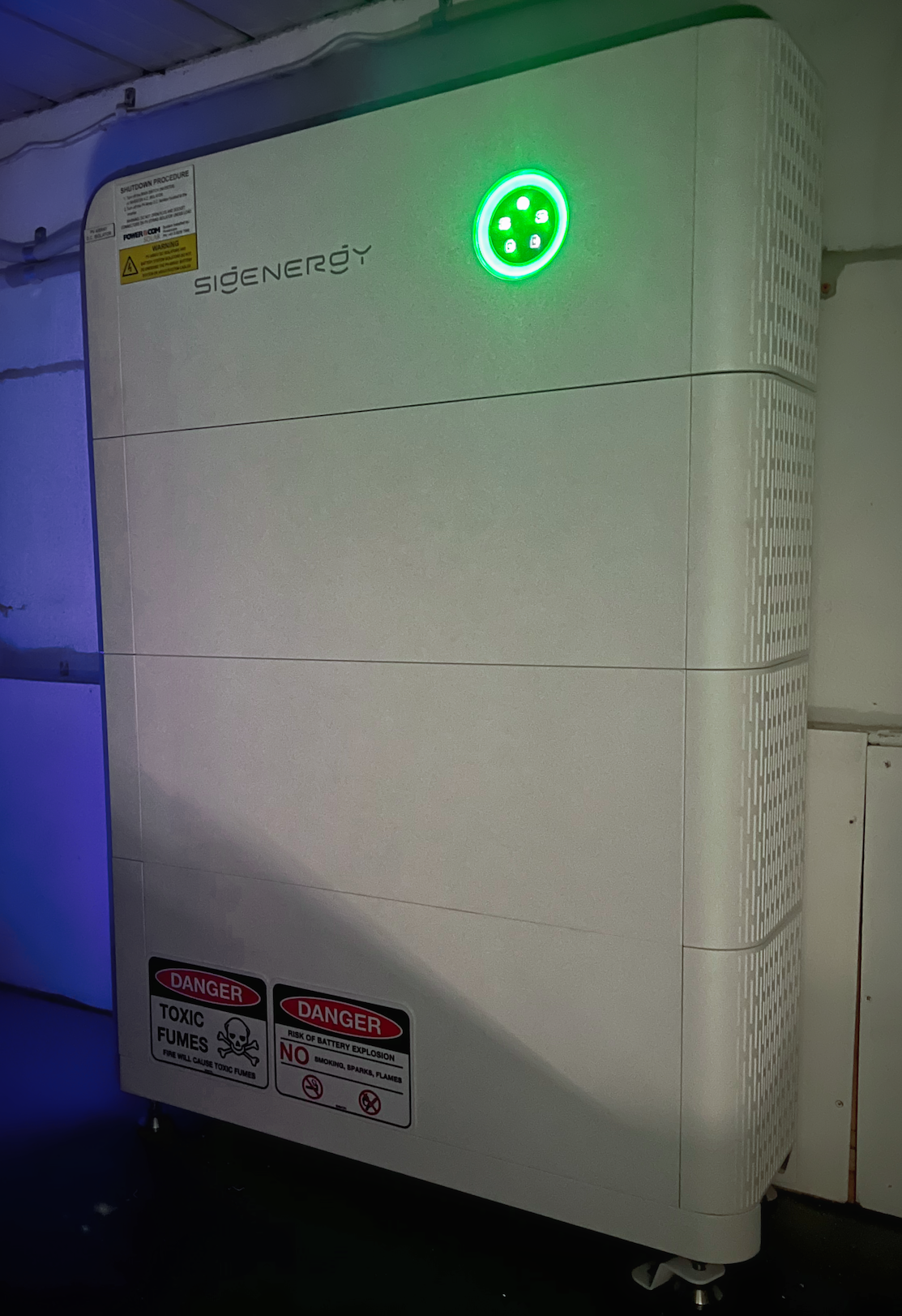 SigenStor battery, 3x 8kWh modules and inverter